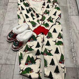 Holiday Print Onesie with Slippers